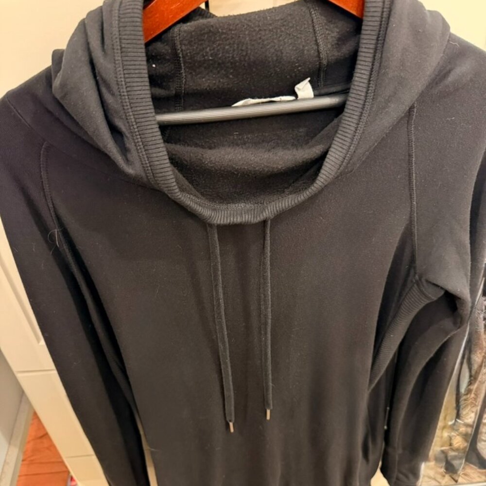 Athleta black hoodie dress with pockets - XS